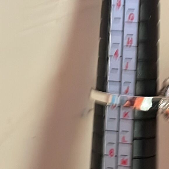 RARE Size 4.75 Avon silver tone prong set cushion cut topaz like crystal ring - Picture 9 of 9